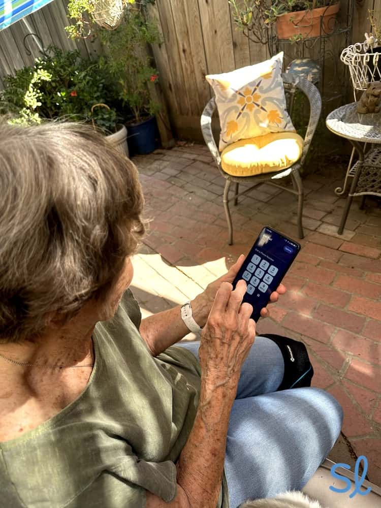 My grandma making a call on the Jitterbug Smart4